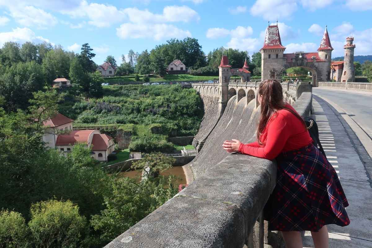 přehrada les království