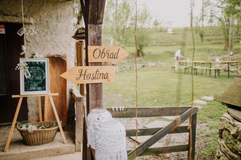 Jak vybrat perfektní svatební místo (a nezbláznit se z toho)